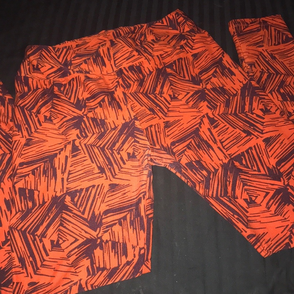 Orange/Black LuLaRoe Geometric Leggings - Picture 5 of 8
